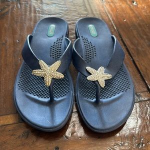 Blue star fish flip flops 🏝️